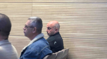 I akuzuari Manuele Camozzato gjatë seancës gjyqësore në Gjykatën e Prishtinës, 04.11.2024. Foto | Kallxo.com